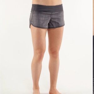 Lululemon Run: Speed Short
Coal Pig Pink Shale Stripe Size 8